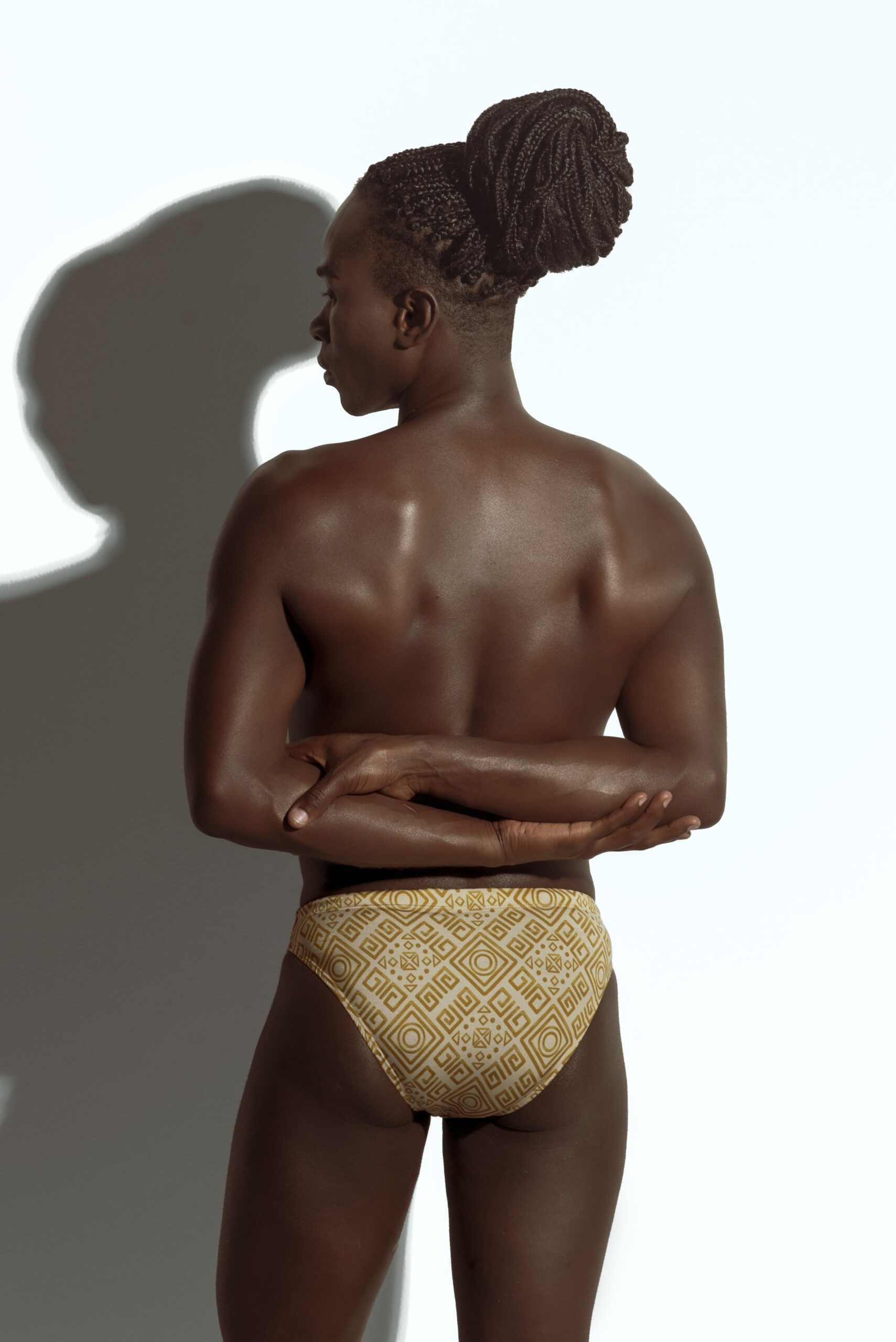 Swim brief Golden Traces min